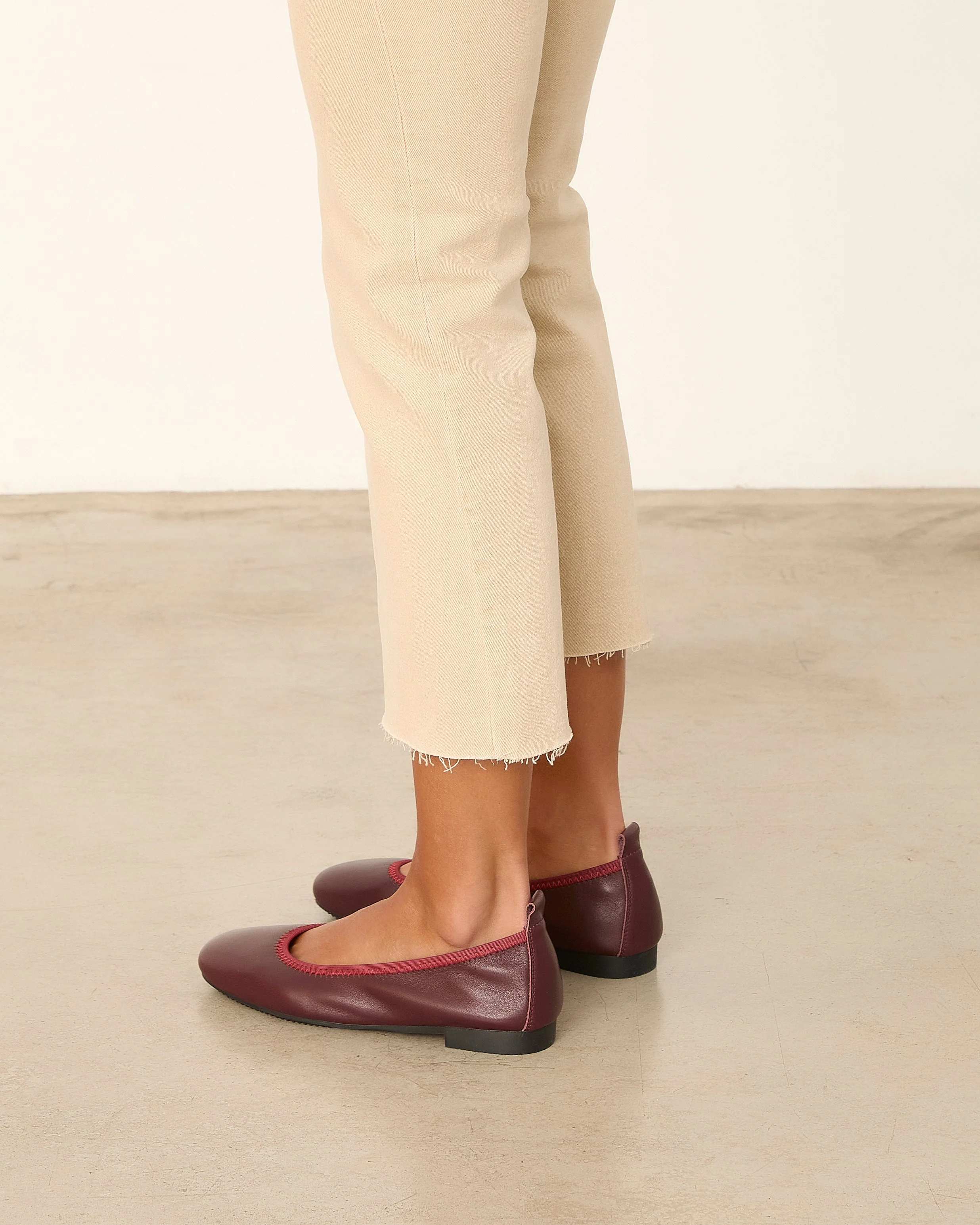 FINE BURDEOS - Image 6
