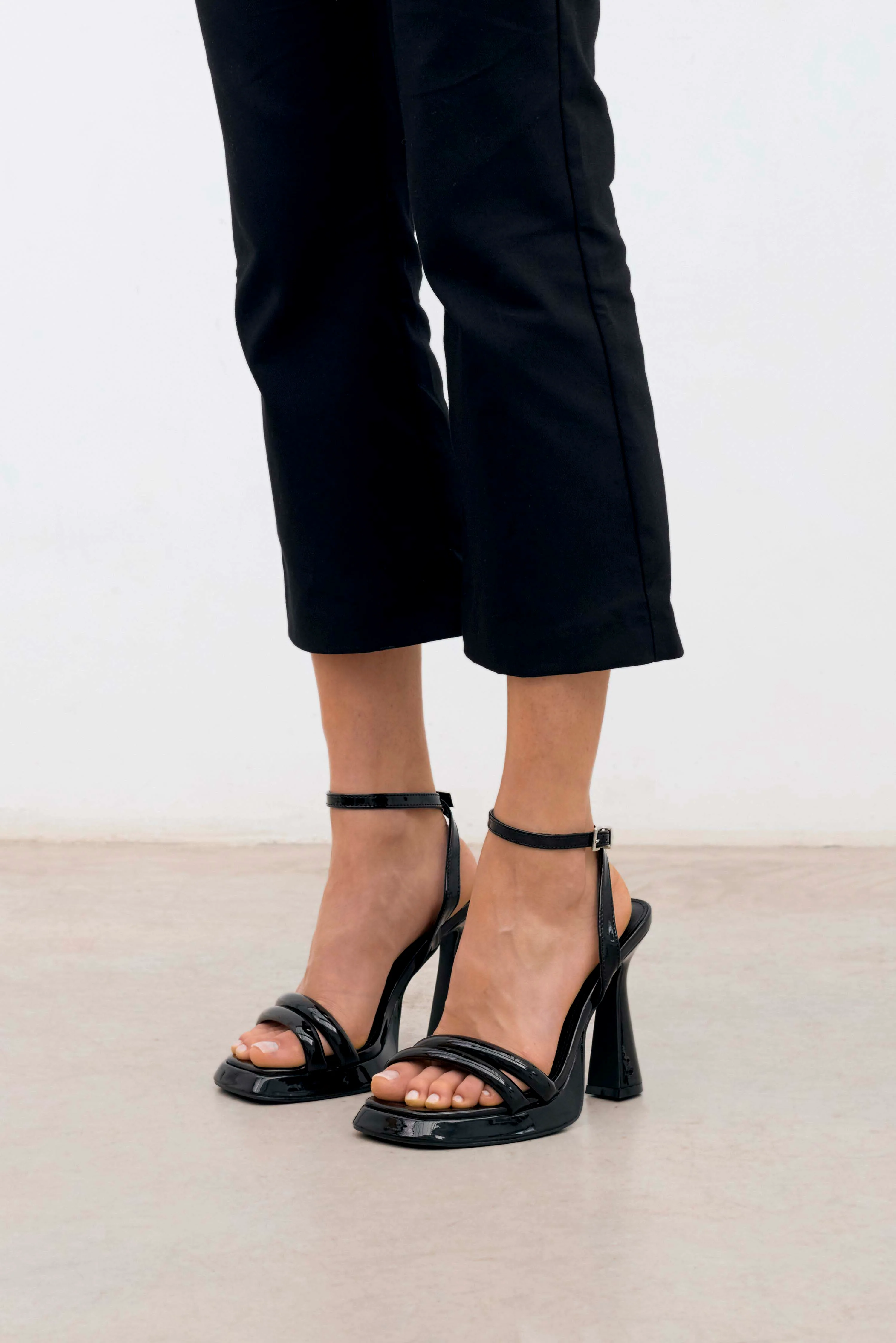 LEA NEGRO - Image 3