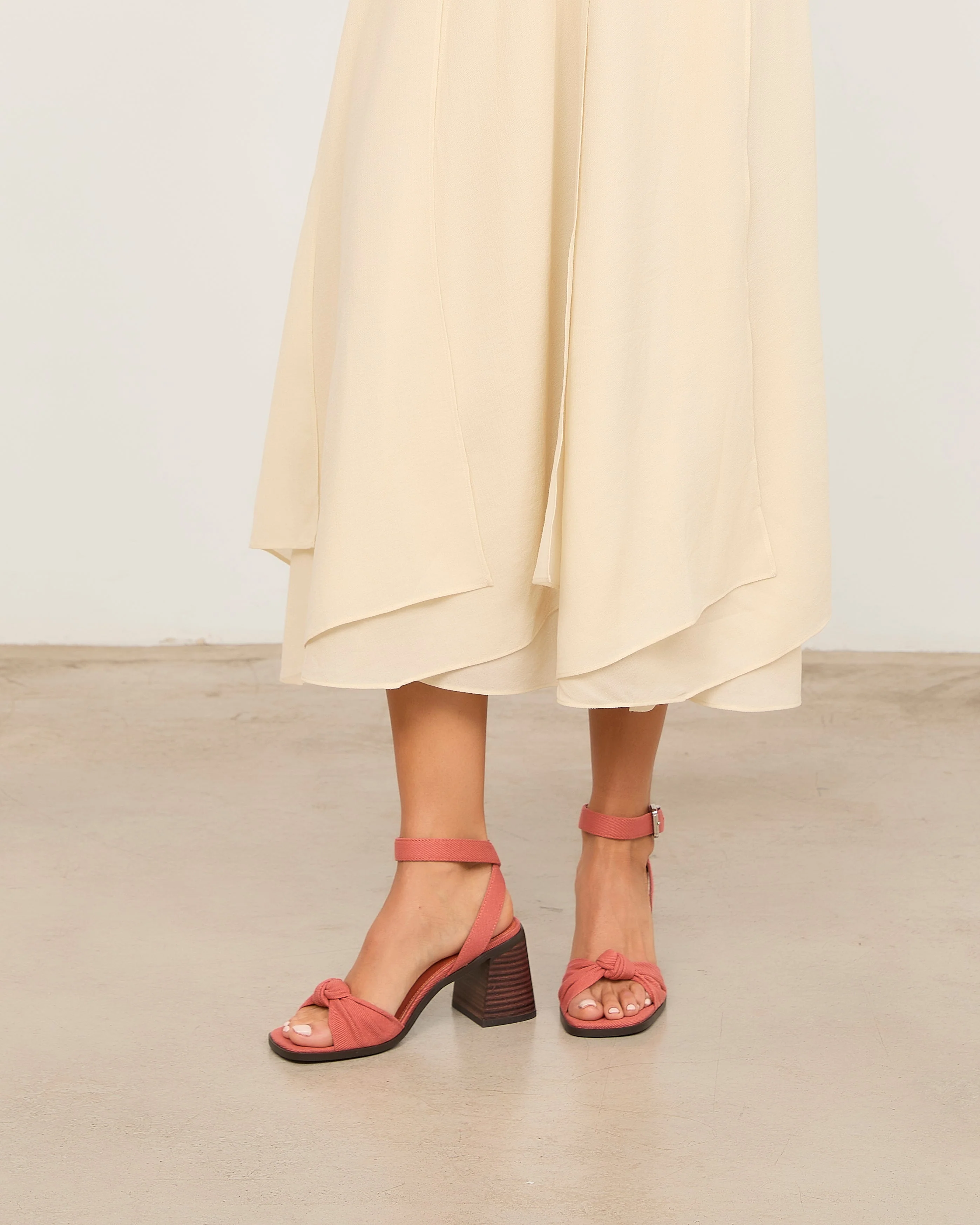 LIANE TEJA - Image 8