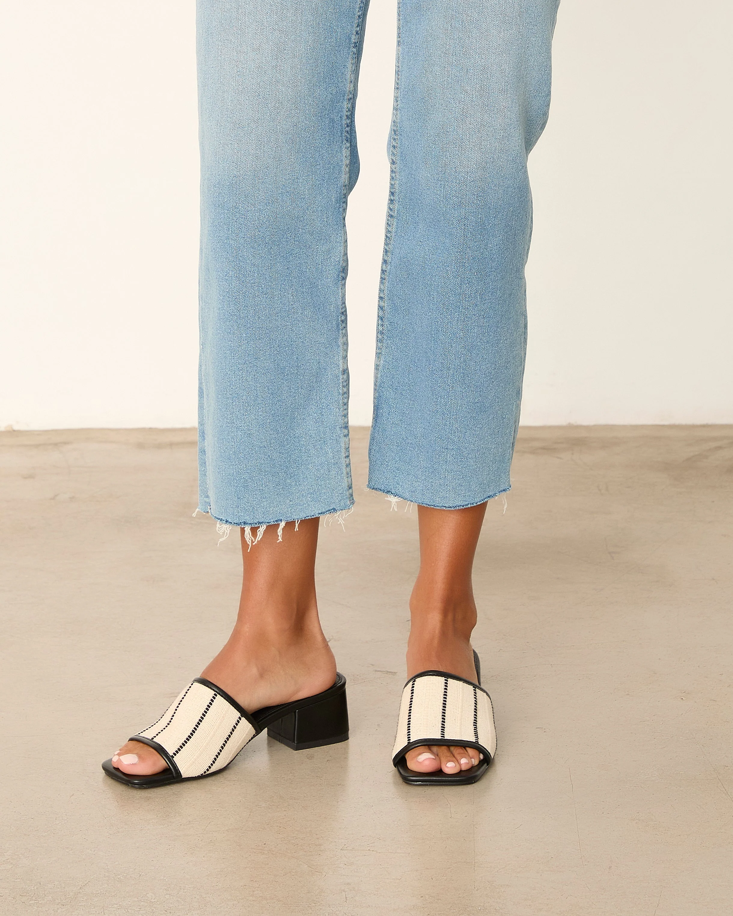 SANDALIAS DE TACON - SS26