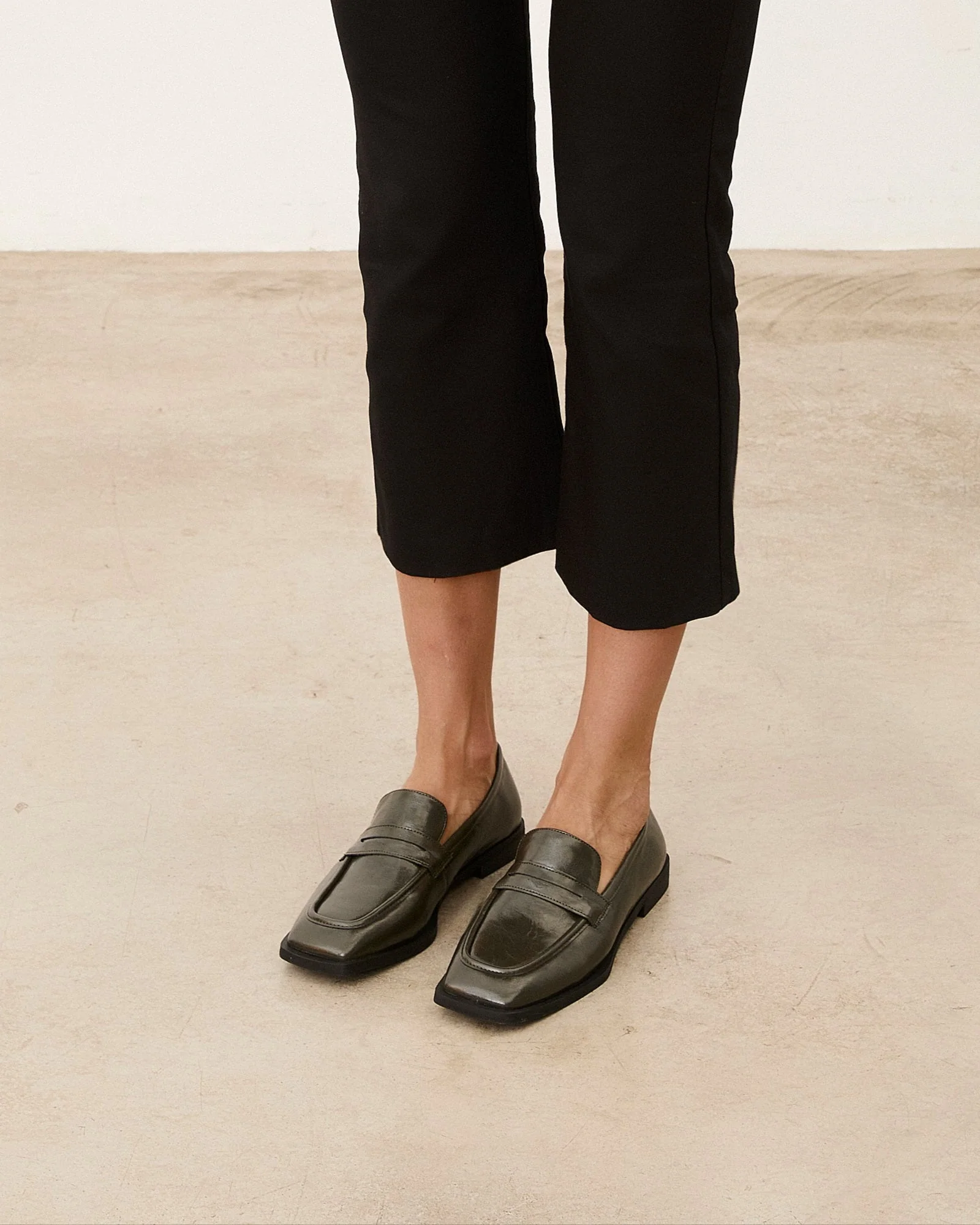 ROGER KAKI - Image 4
