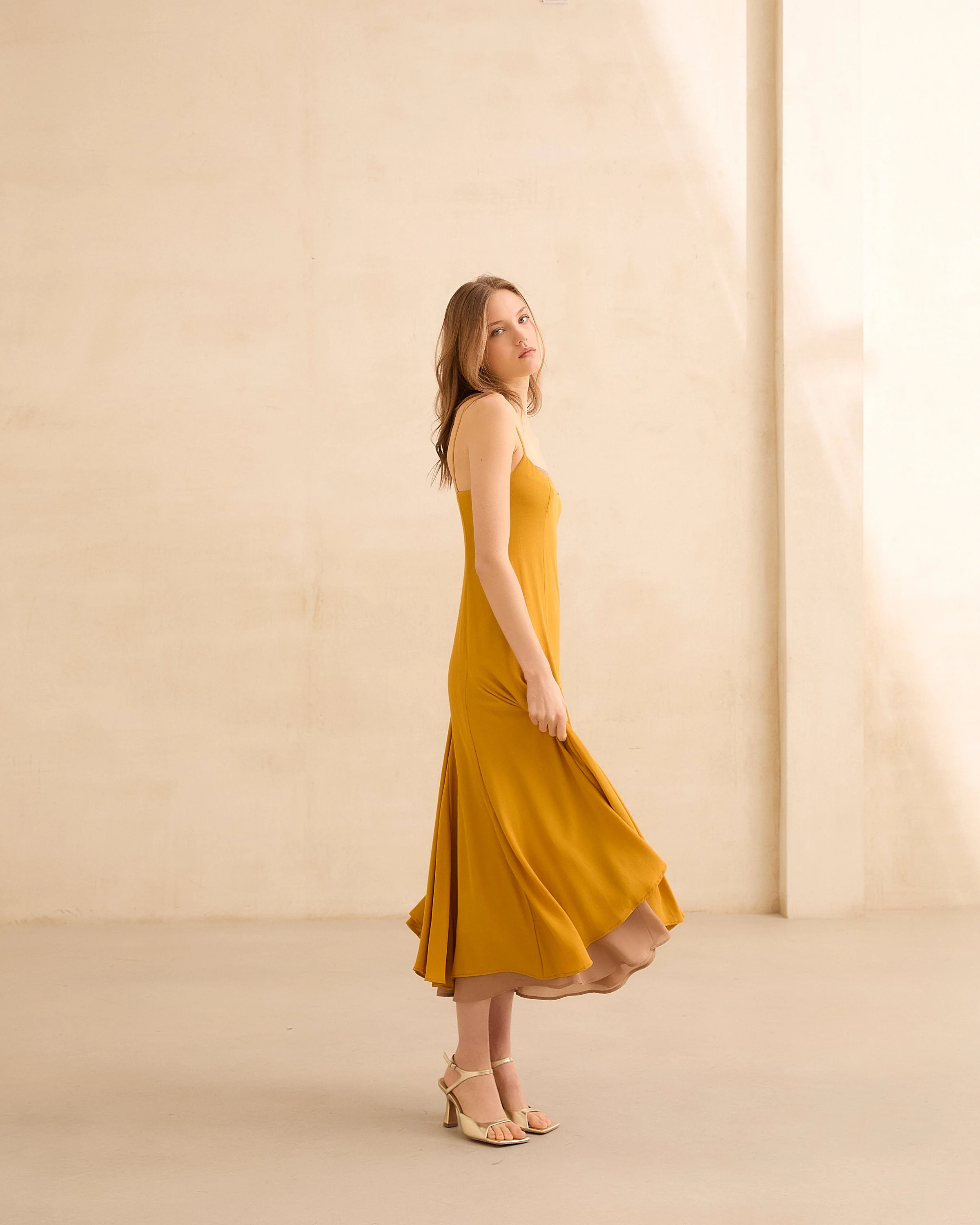 VESTIDO SAPHINE MOSTAZA - Image 5